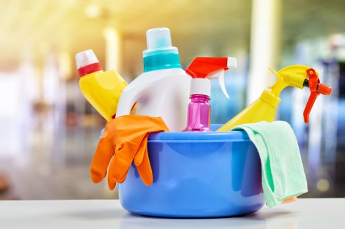 Professional move out cleaning for a W12 flat interior